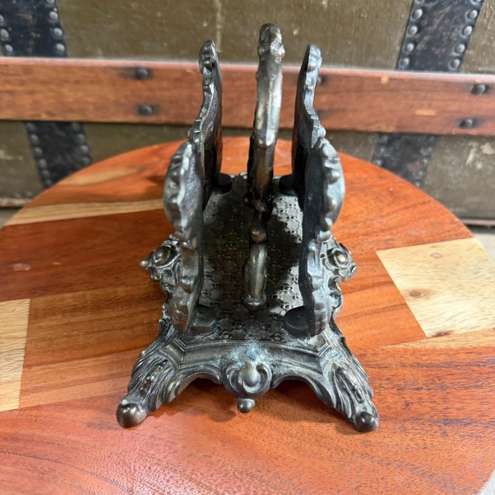 Vtg Brass Ornate Heavy Metal‎ 1961 A&M LEATHERLINES INC. NY Letter Napkin Holder - Picture 3 of 8